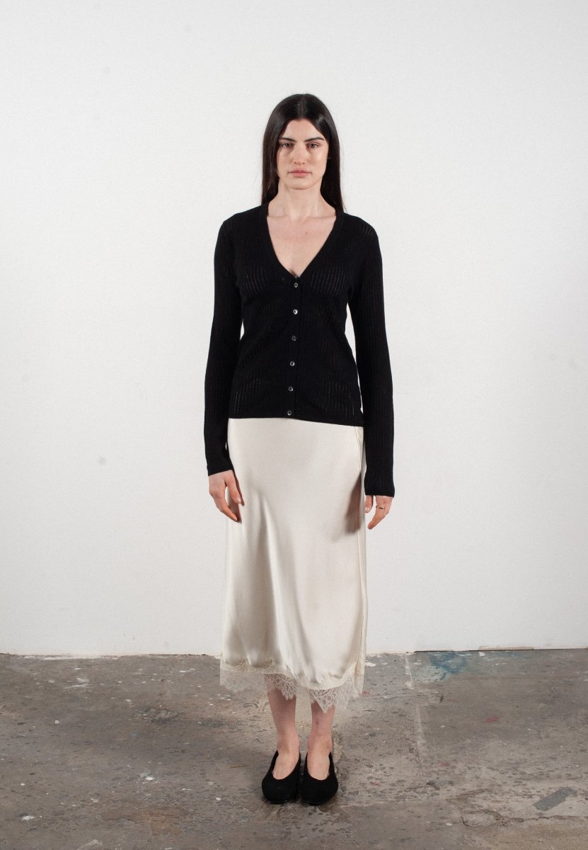 Damen-Cardigan mit V-Ausschnitt aus ultrafeinem, durchbrochenem Kaschmir-Woll-Mix in Schwarz - FRIDA 3